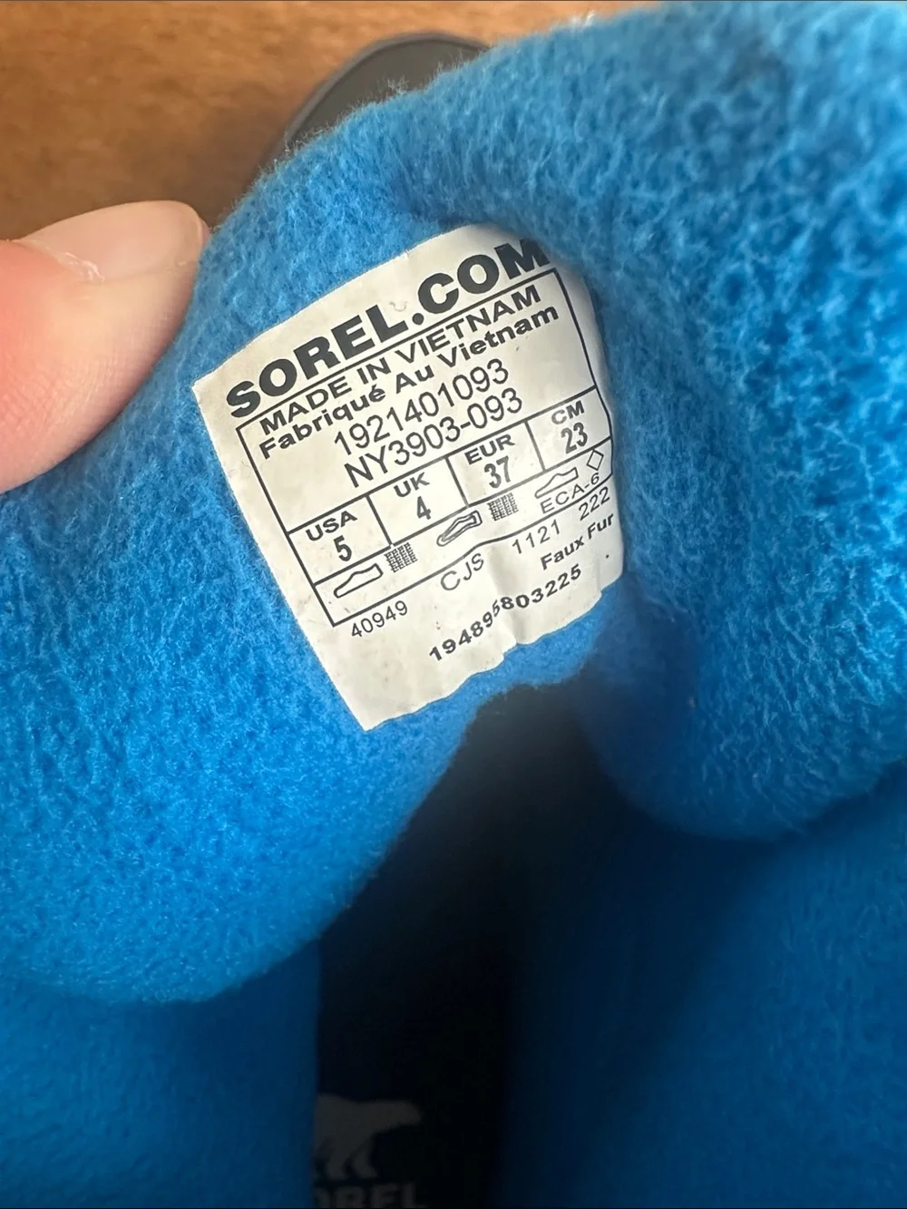 Sorel Kids Whitney II big boy size 5 short lace